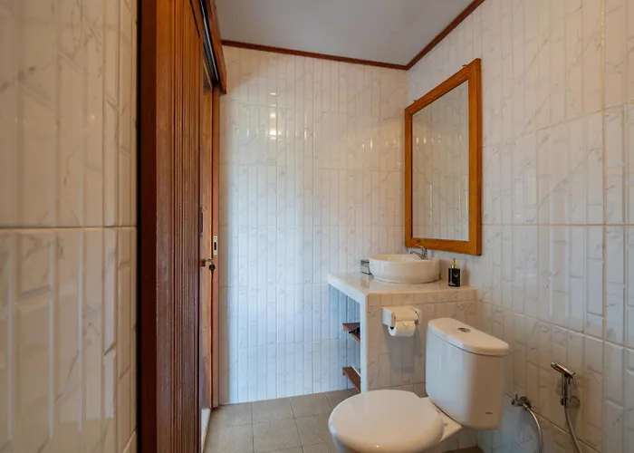 Hotel Velonia Iseh *
